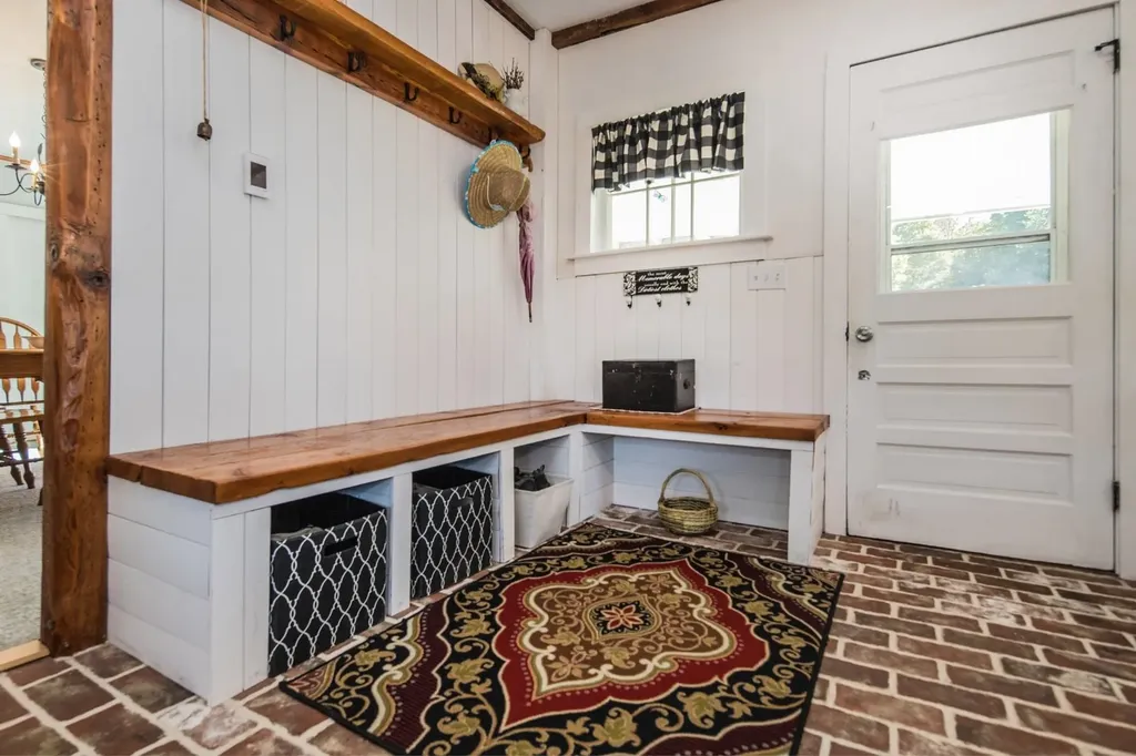 6948 Us Route 7 Road Pittsford VT 05763