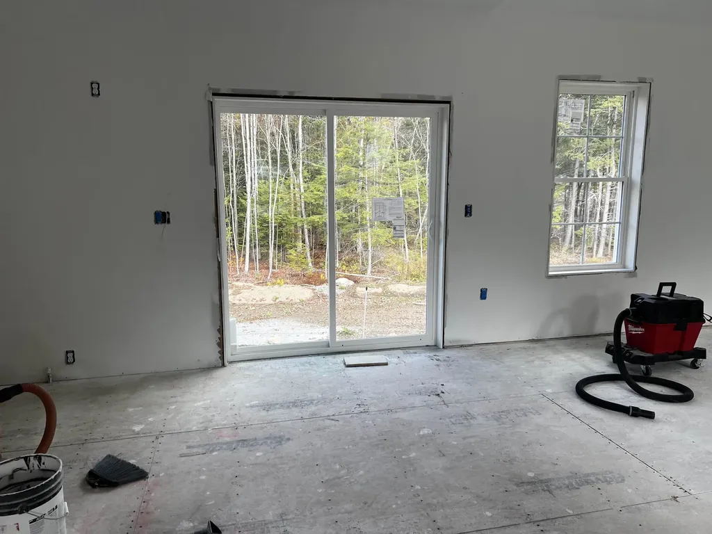 10 Blaisdell Court Raymond NH 03077