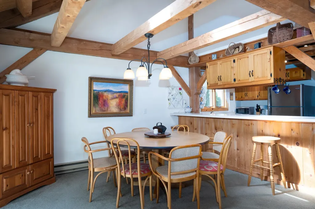 275 Sherwood Forest Londonderry VT 05148