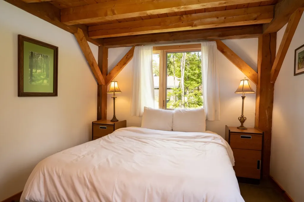 275 Sherwood Forest Londonderry VT 05148