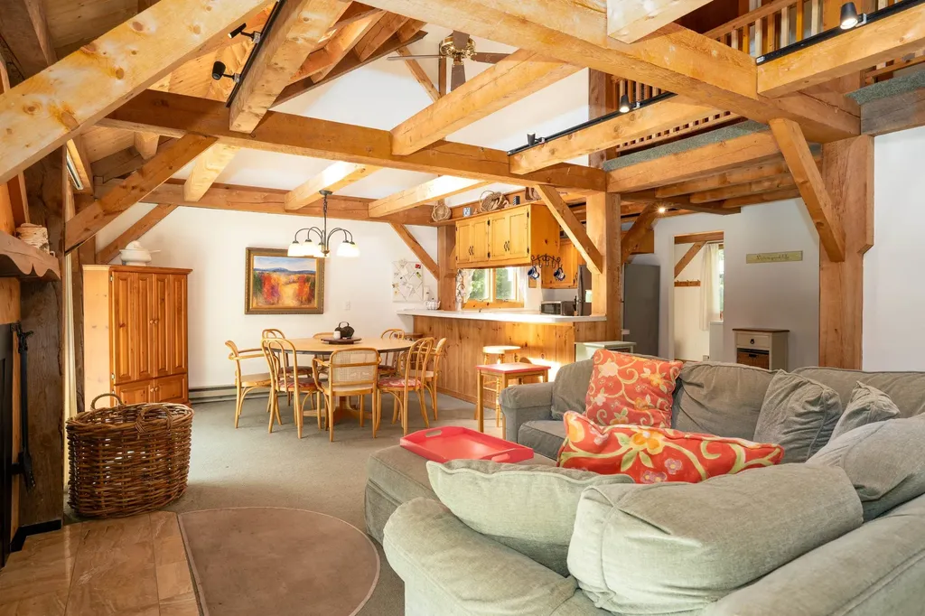 275 Sherwood Forest Londonderry VT 05148