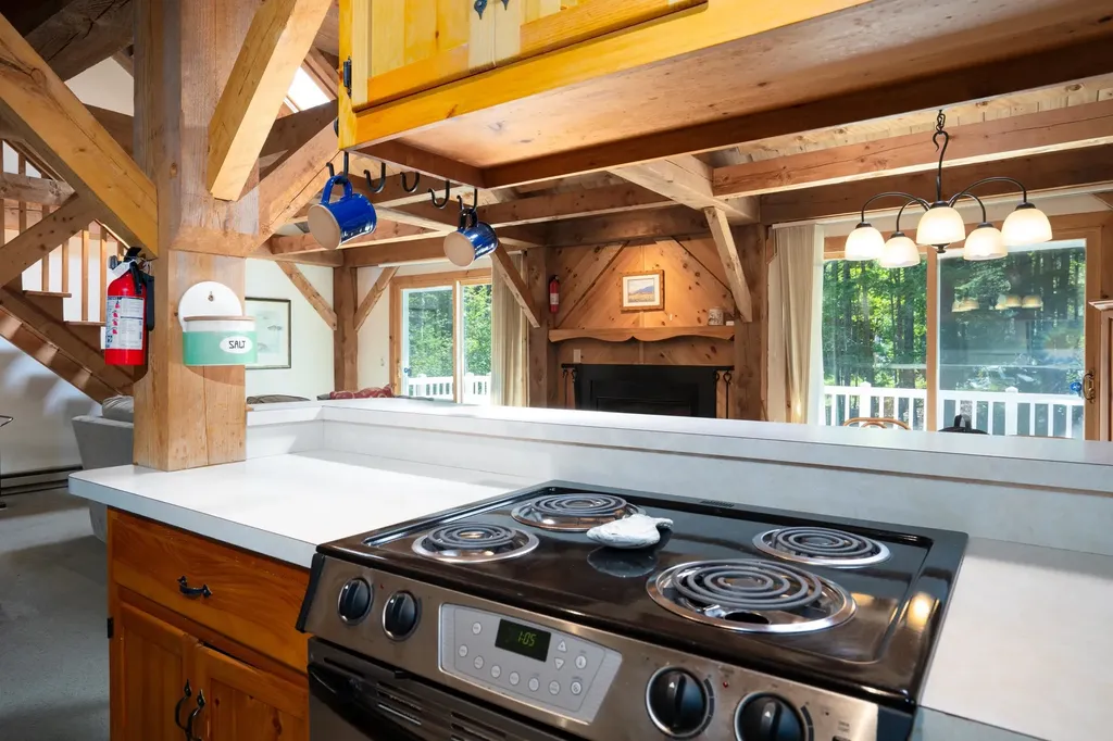 275 Sherwood Forest Londonderry VT 05148