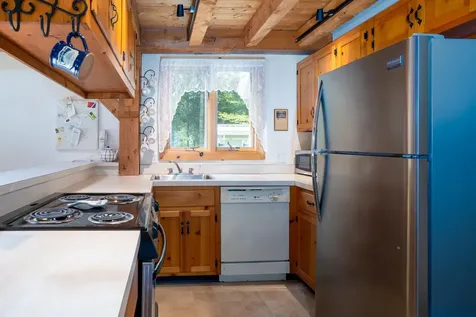 275 Sherwood Forest Londonderry VT 05148