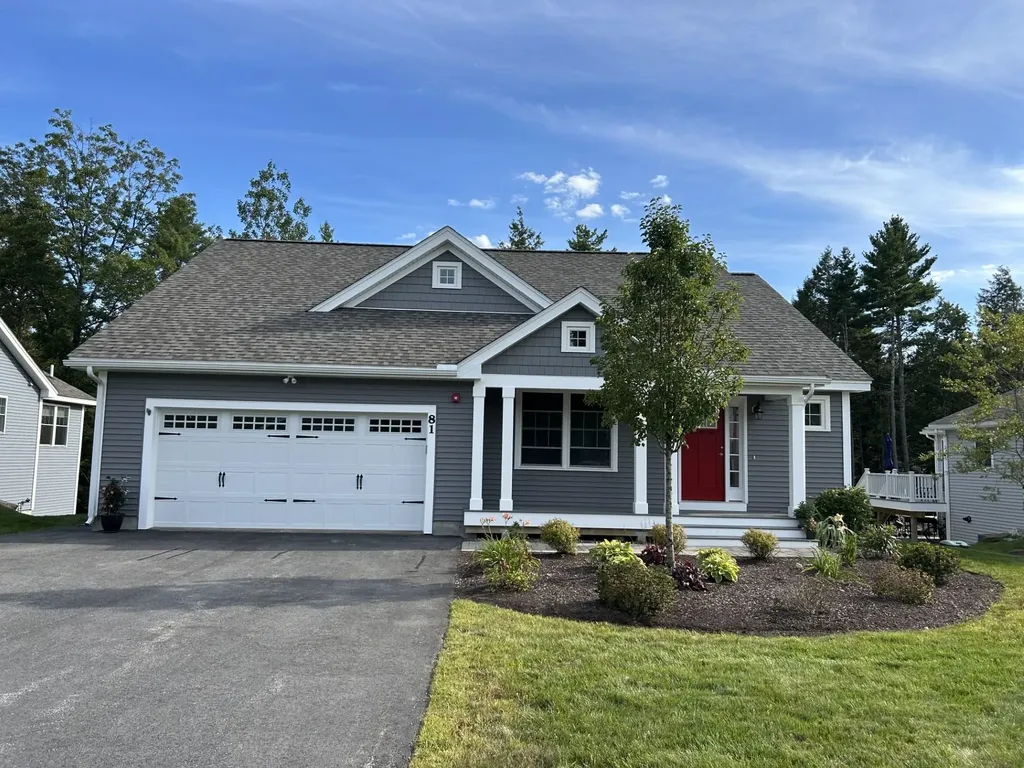 81 Three Ponds Drive Brentwood NH 03833