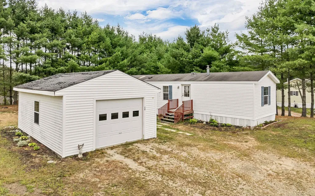 14 Glen Way Newport NH 03773