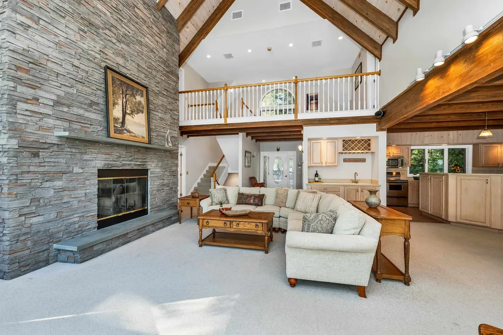 2 Harris Road Meredith NH 03253