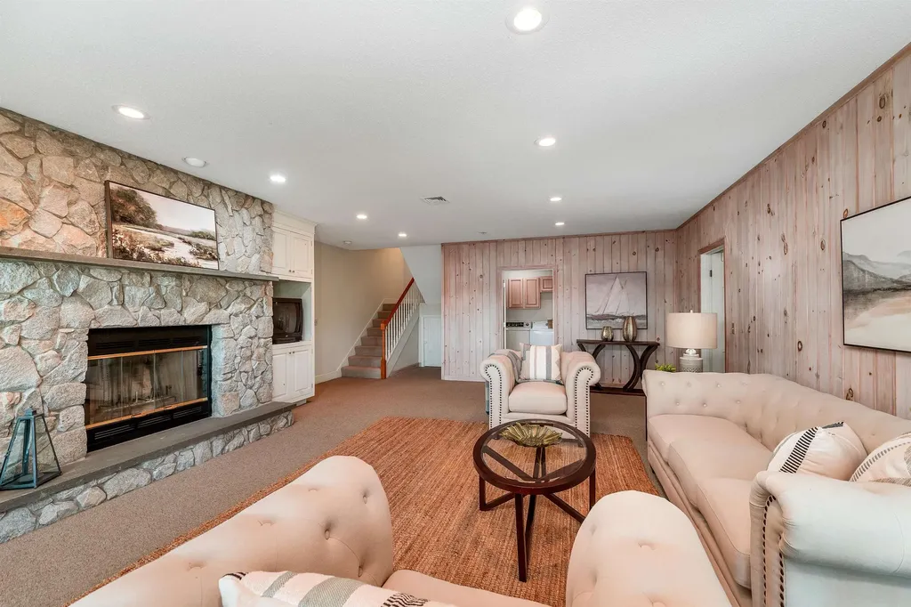 2 Harris Road Meredith NH 03253