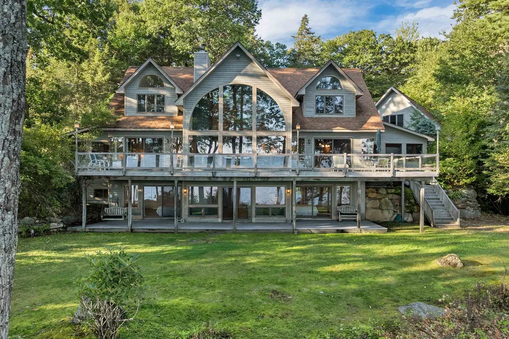 2 Harris Road Meredith NH 03253