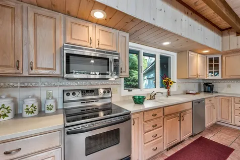 2 Harris Road Meredith NH 03253