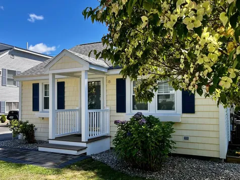 15 Mill Pond Lane Hampton NH 03842