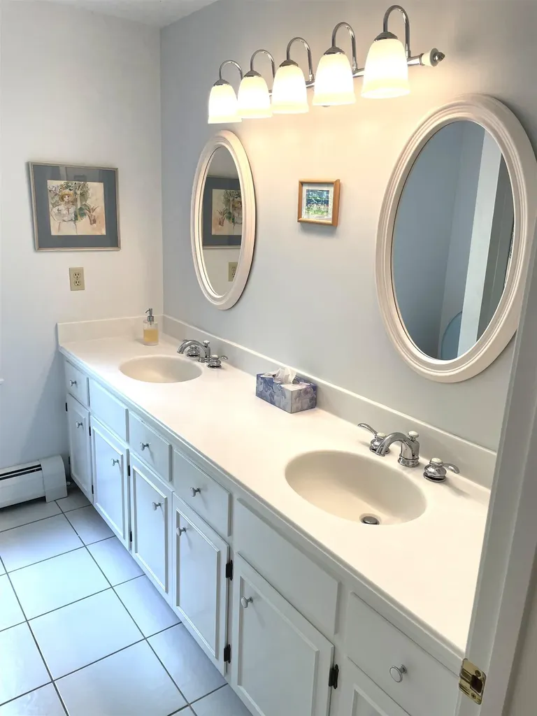 2 Toon Lane Lee NH 03861