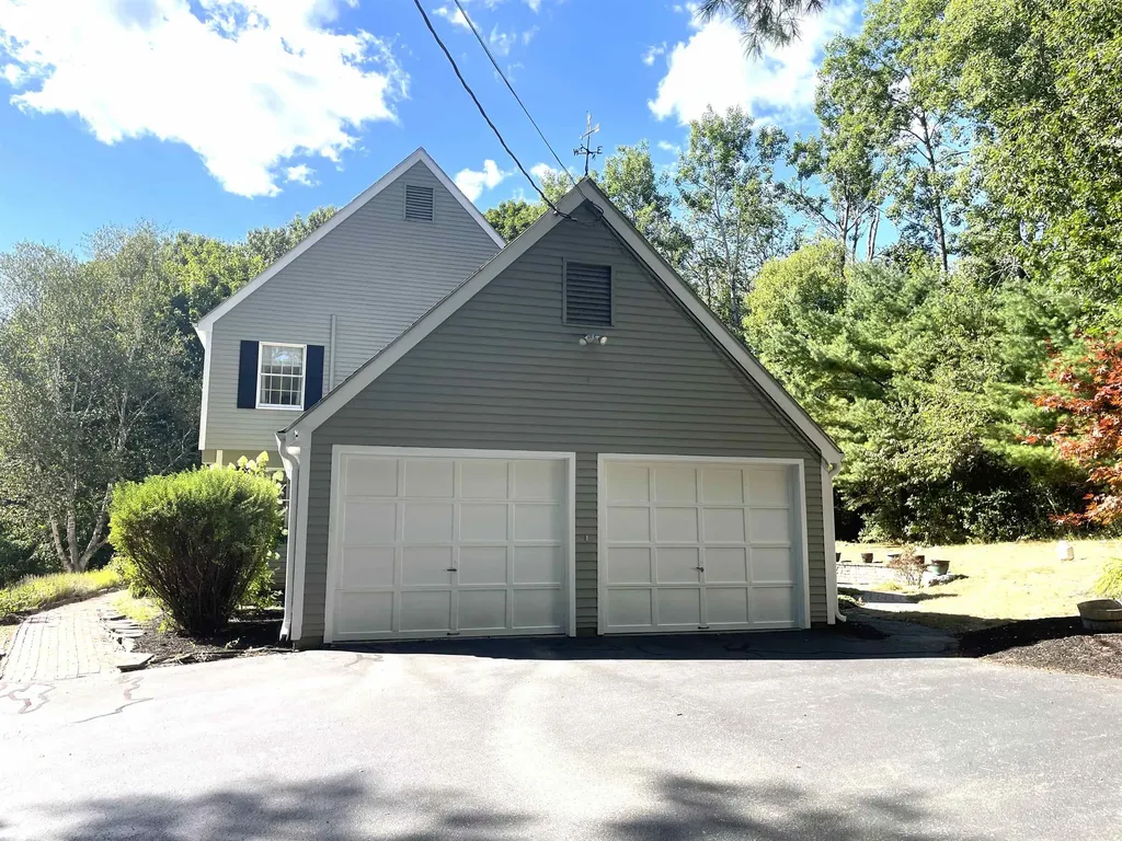 2 Toon Lane Lee NH 03861