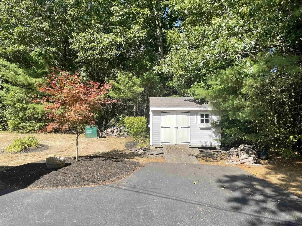 2 Toon Lane Lee NH 03861