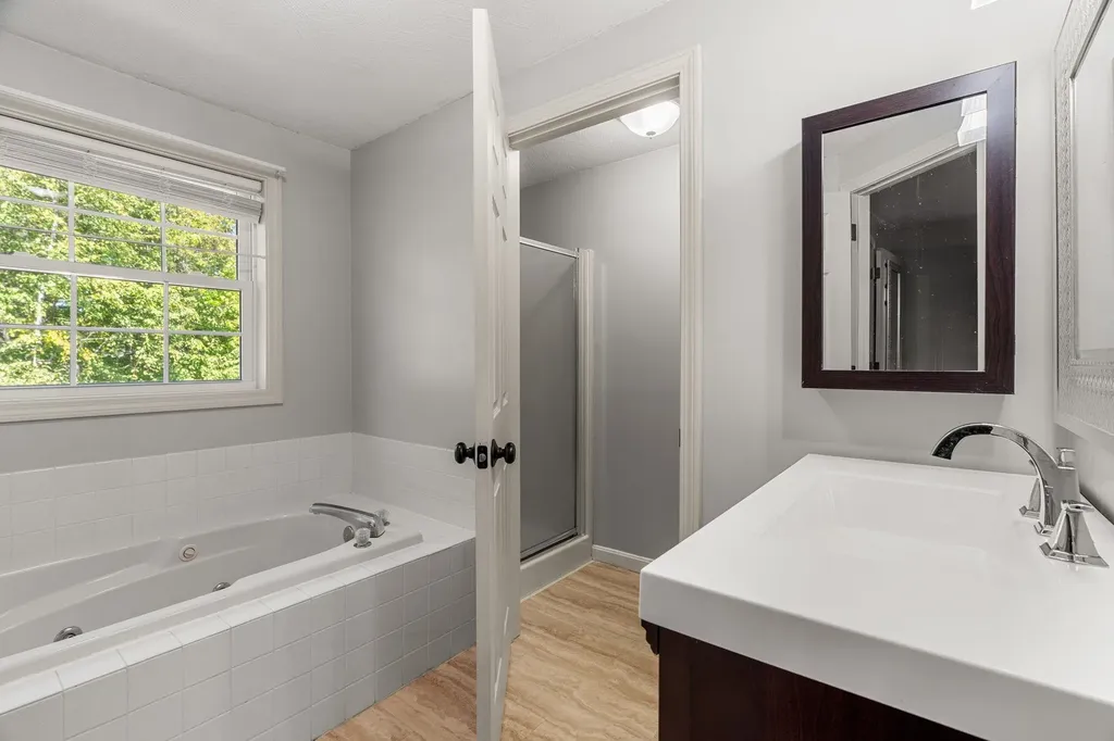 327 Fox Run Road Hudson NH 03051