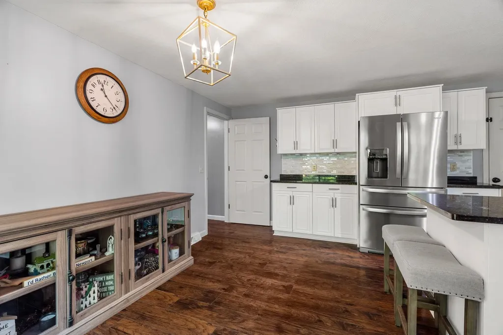 327 Fox Run Road Hudson NH 03051