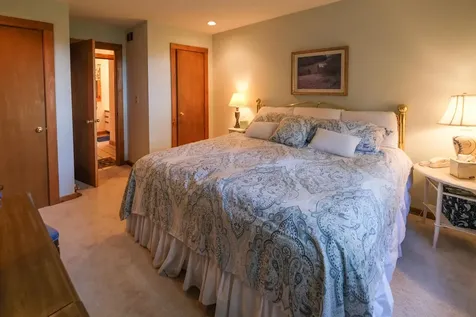 138 Gardiner Drive Londonderry VT 05148