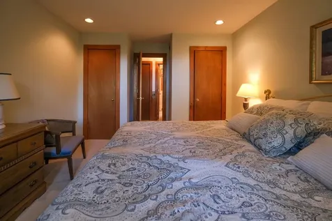 138 Gardiner Drive Londonderry VT 05148