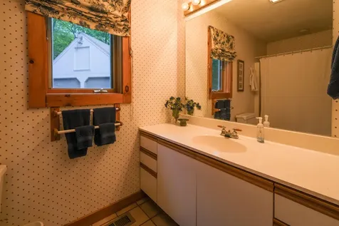 138 Gardiner Drive Londonderry VT 05148