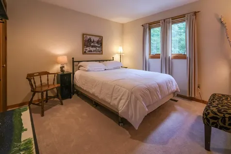 138 Gardiner Drive Londonderry VT 05148