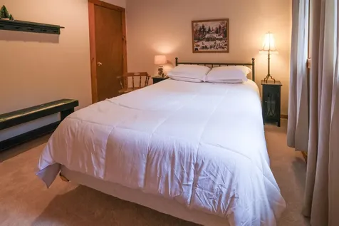 138 Gardiner Drive Londonderry VT 05148