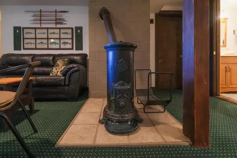 138 Gardiner Drive Londonderry VT 05148