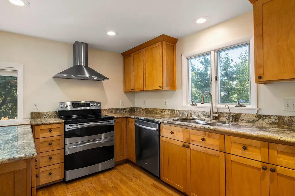 20 Mendum Avenue Kittery ME 03904