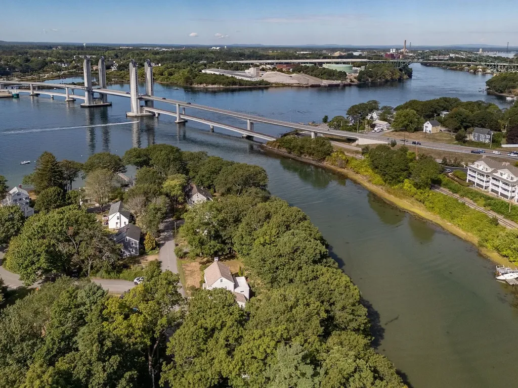 20 Mendum Avenue Kittery ME 03904