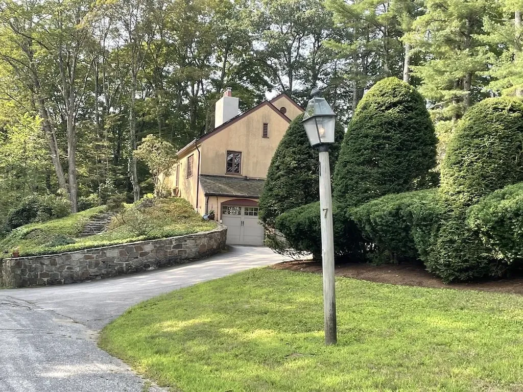 7 Nubanusit Lane Peterborough NH 03458