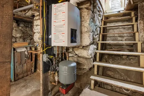 468 Union Avenue Laconia NH 03246