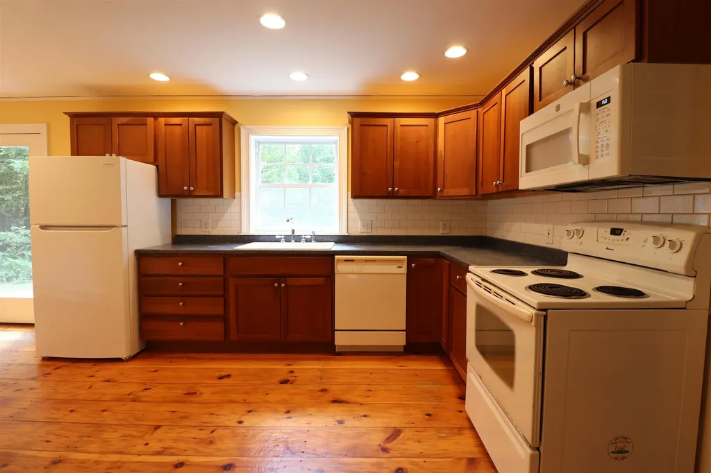 506 Burpee Hill Road Grantham NH 03753