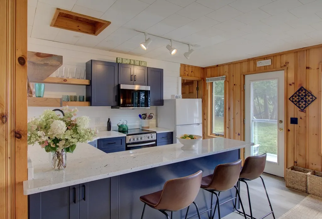 17 Mountain View Lane North Hero VT 05474