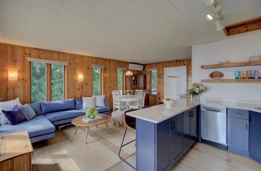 17 Mountain View Lane North Hero VT 05474