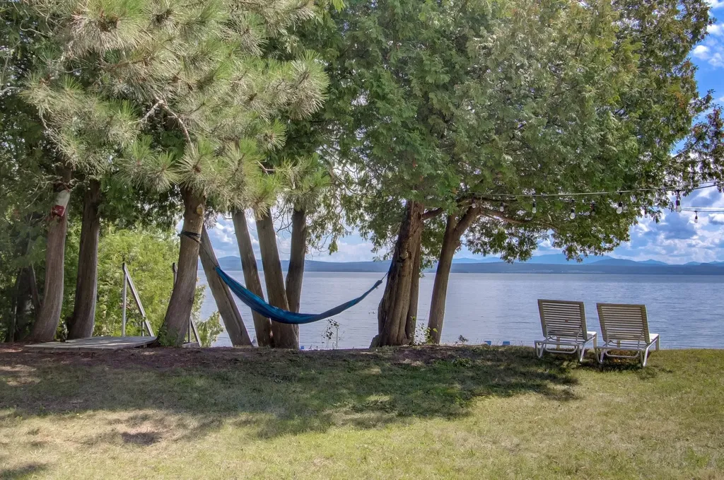 17 Mountain View Lane North Hero VT 05474