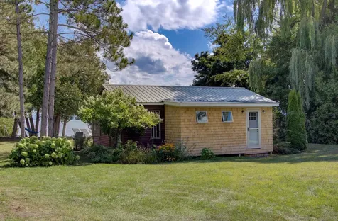 17 Mountain View Lane North Hero VT 05474