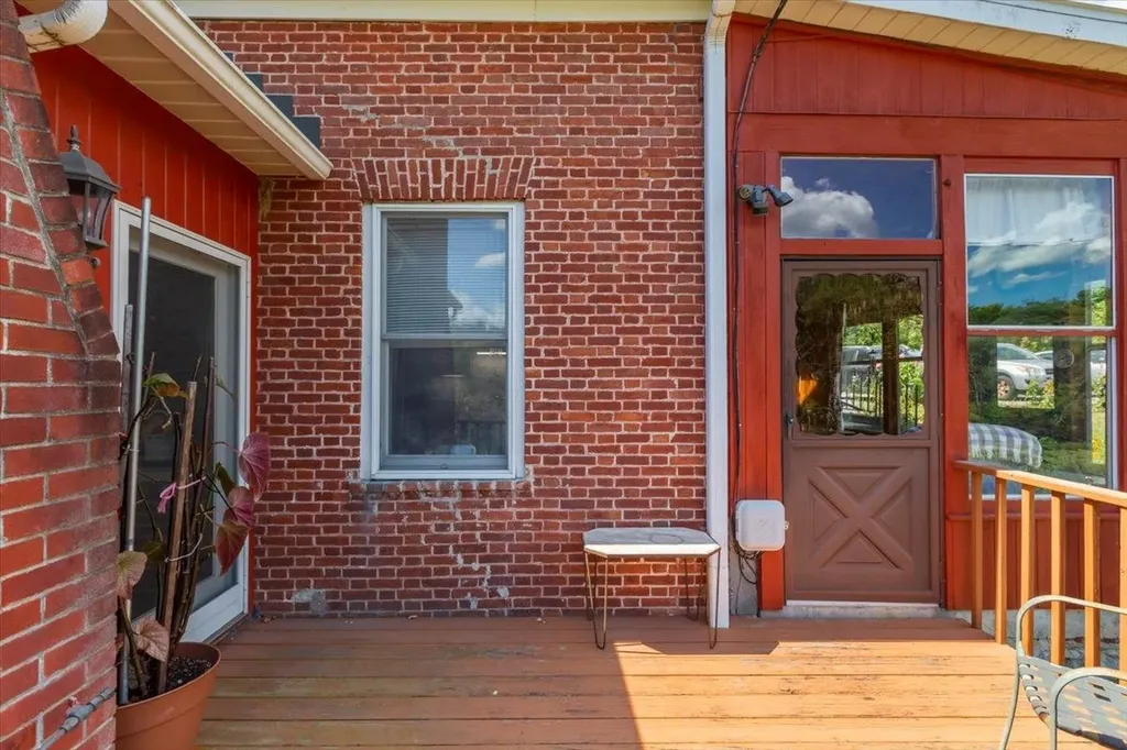 1594 Vermont Route 7a Shaftsbury VT 05262