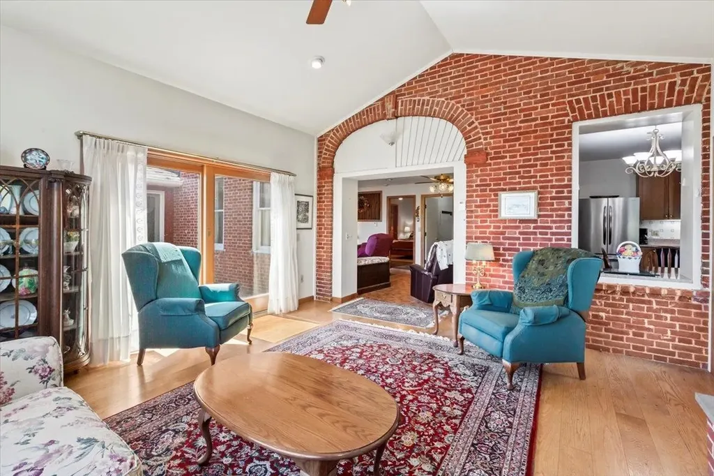 1594 Vt Route 7a Shaftsbury VT 05262