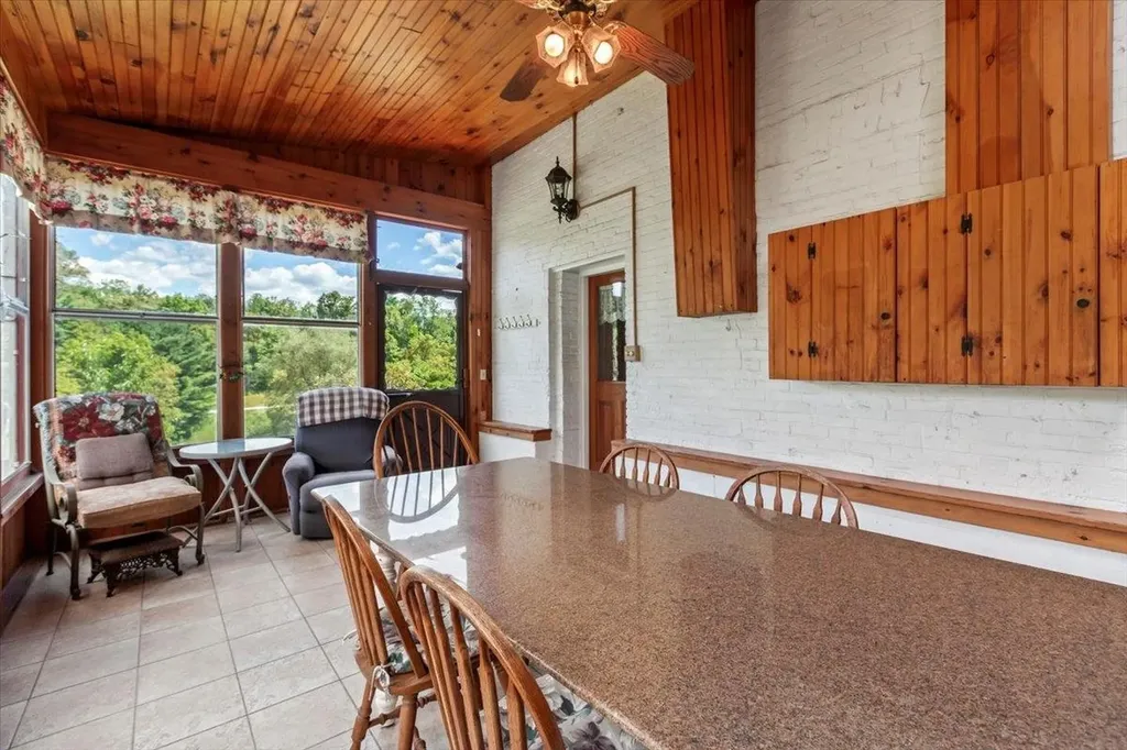 1594 Vermont Route 7a Shaftsbury VT 05262