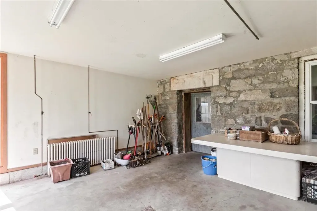 1594 Vermont Route 7a Shaftsbury VT 05262