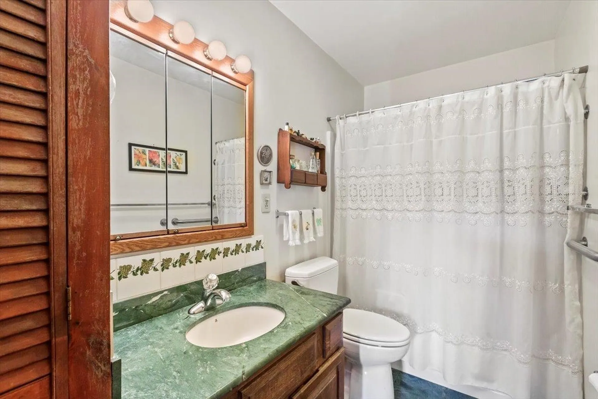 1594 Vt Route 7a Shaftsbury VT 05262