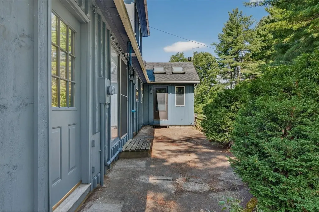 247 Meadowcrest Drive Clarendon VT 05759