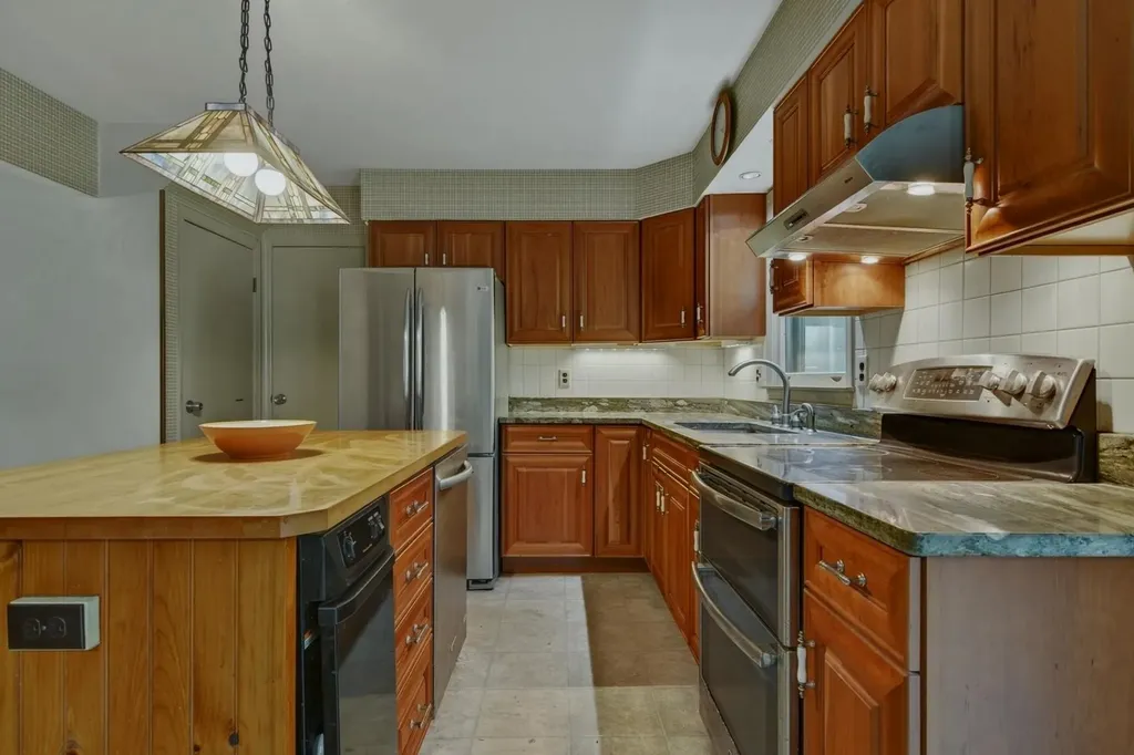 247 Meadowcrest Drive Clarendon VT 05759