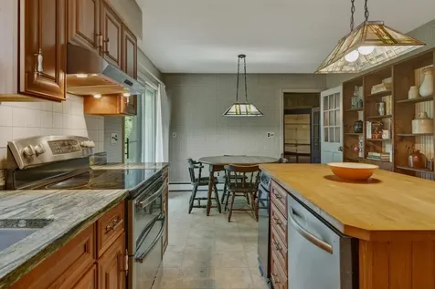 247 Meadowcrest Drive Clarendon VT 05759