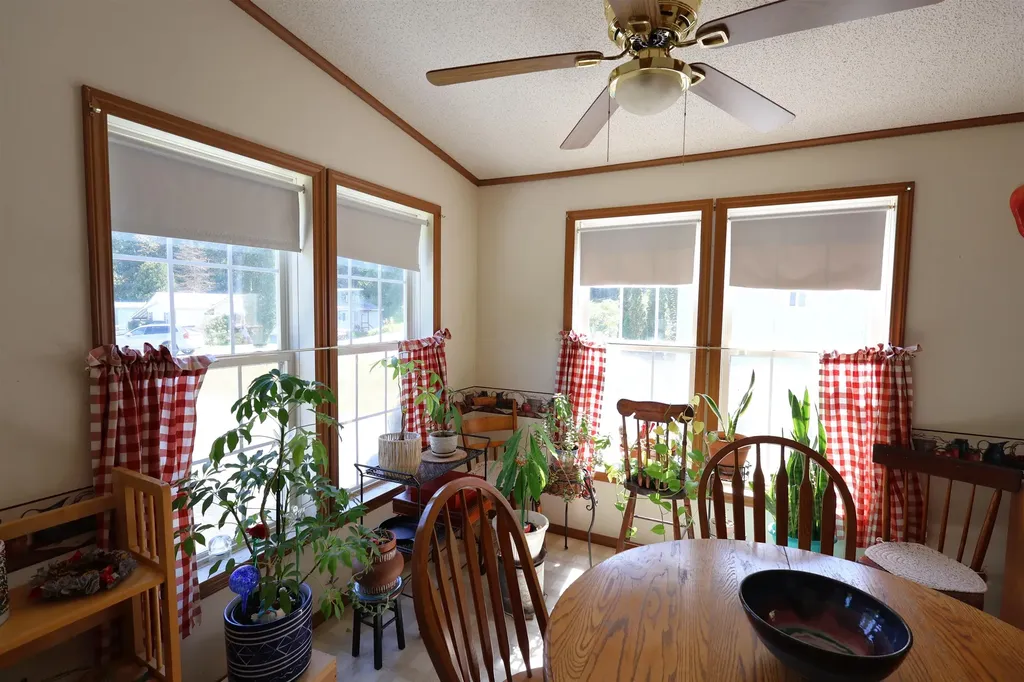 149 Willow Circle Hartford VT 05001