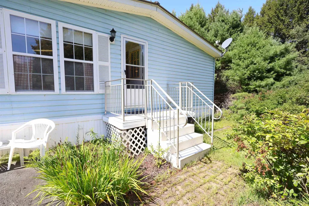 149 Willow Circle Hartford VT 05001