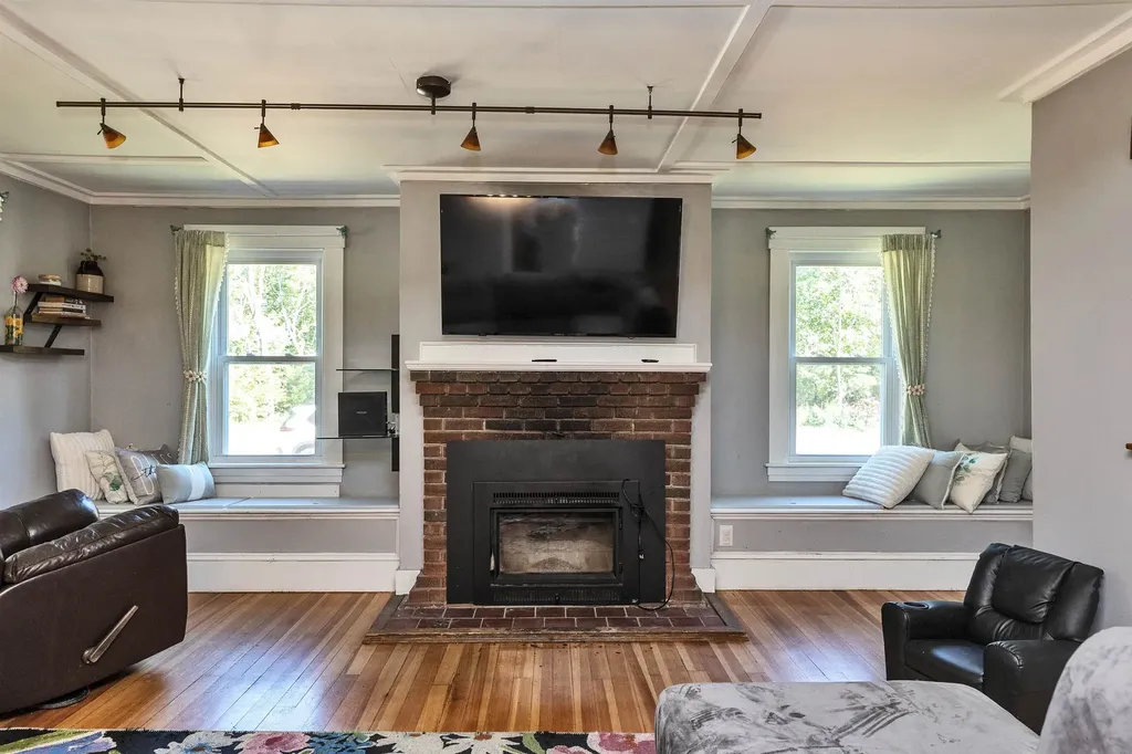 175 Towle Road Chester NH 03036