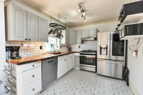 175 Towle Road Chester NH 03036