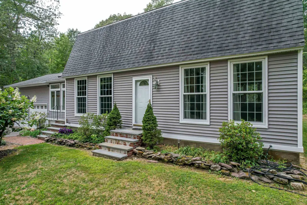 70 Governor Dinsmore Road Windham NH 03087