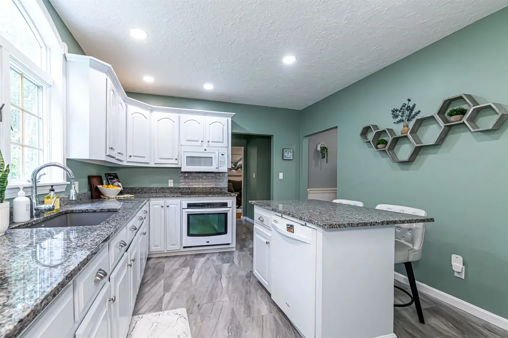 70 Governor Dinsmore Road Windham NH 03087