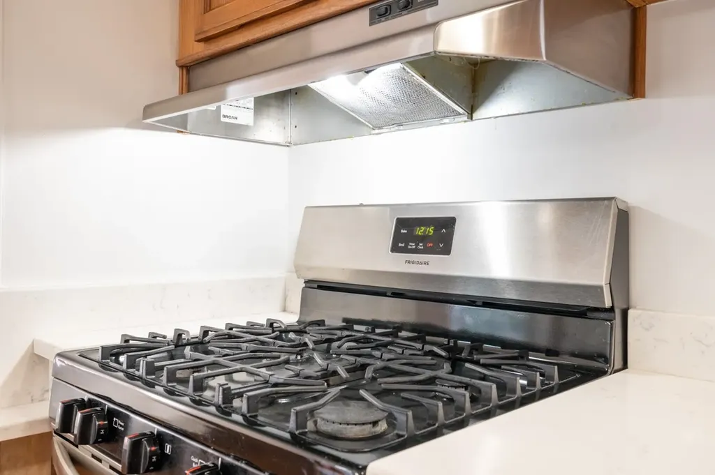 20 Railroad Avenue Seabrook NH 03874