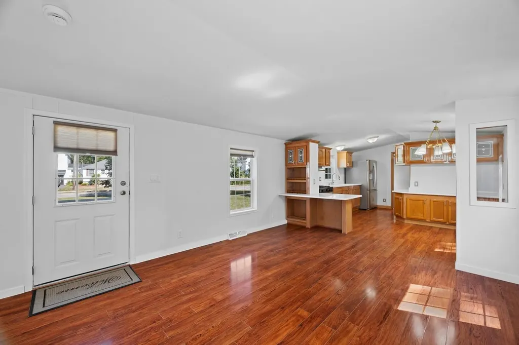 20 Railroad Avenue Seabrook NH 03874